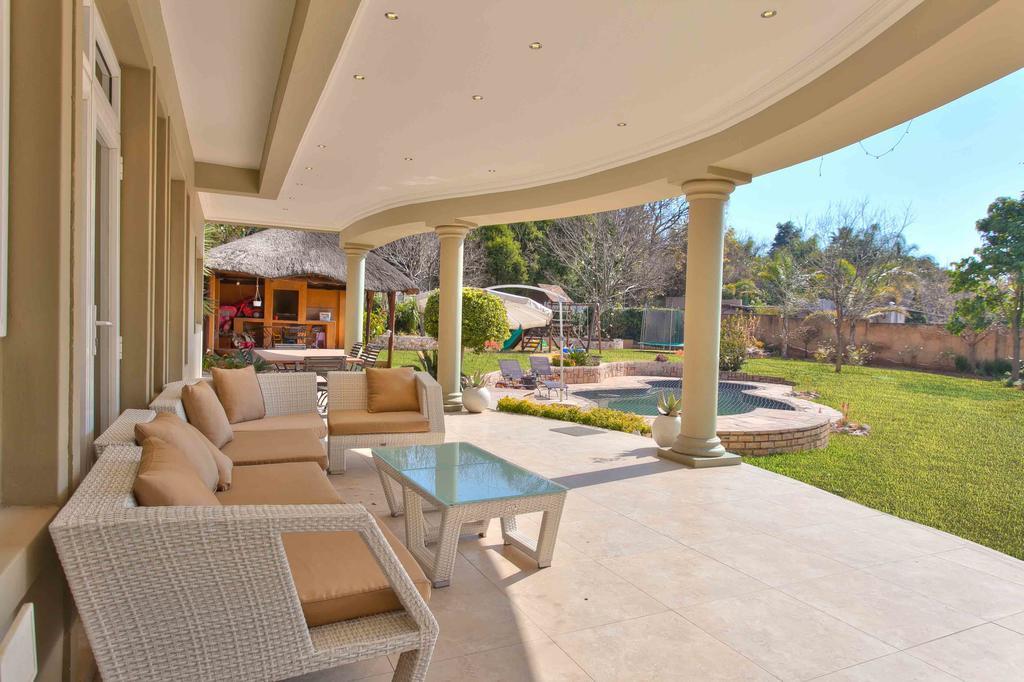 Sandown Guest House Joanesburgo Exterior foto