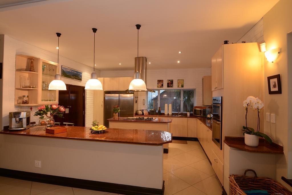 Sandown Guest House Joanesburgo Exterior foto