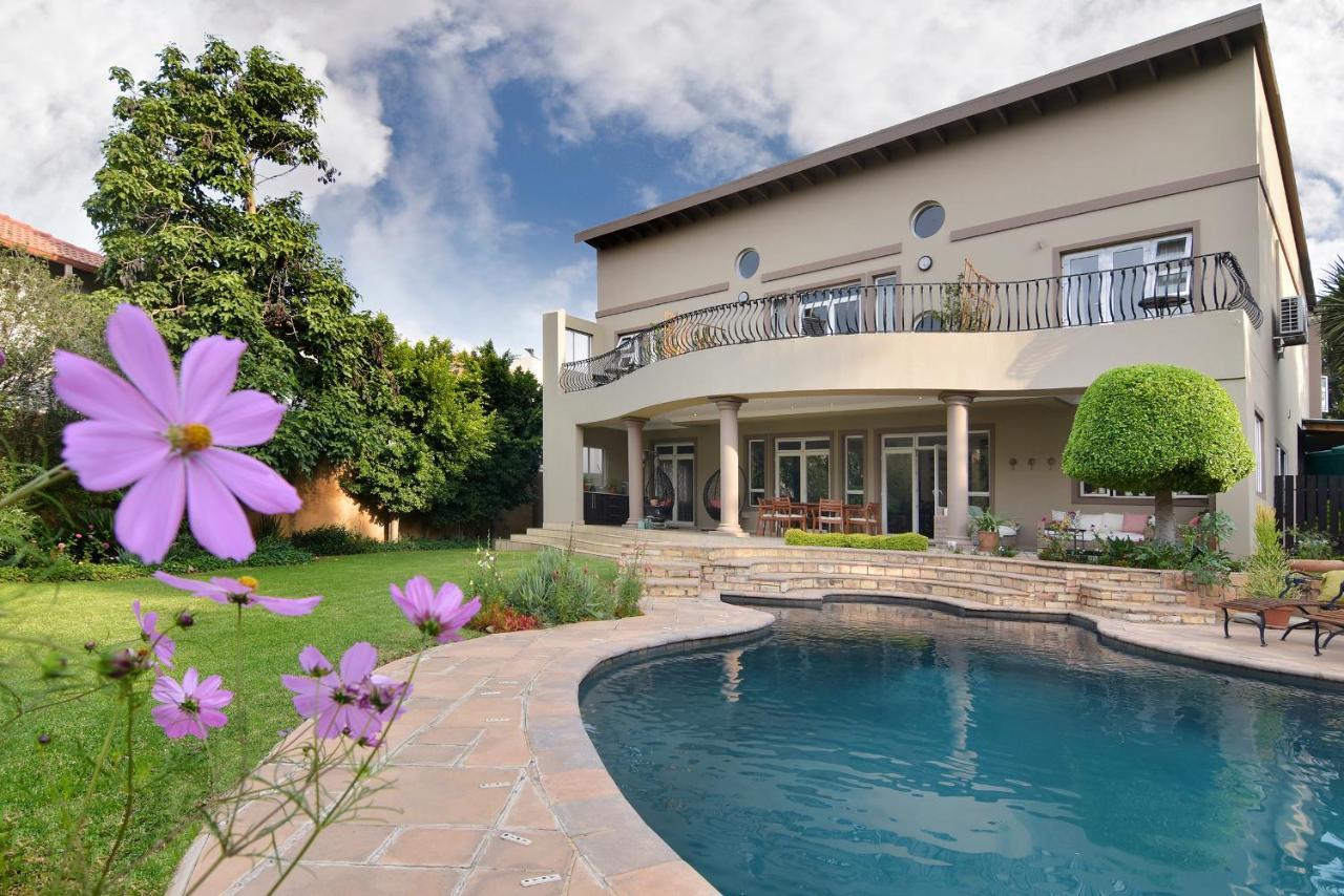 Sandown Guest House Joanesburgo Exterior foto